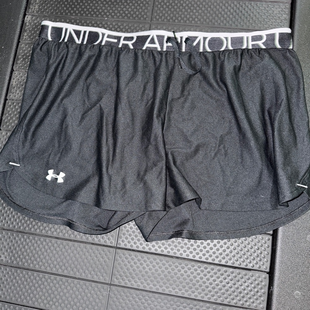 Under Armour Black Athletic Shorts Lightweight Breathable